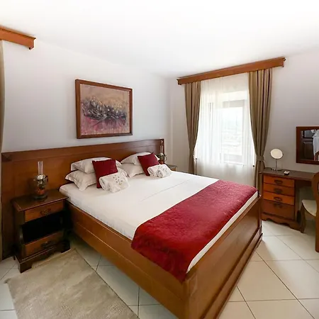 Hotel Palata Venezia Ulcinj Exterior photo