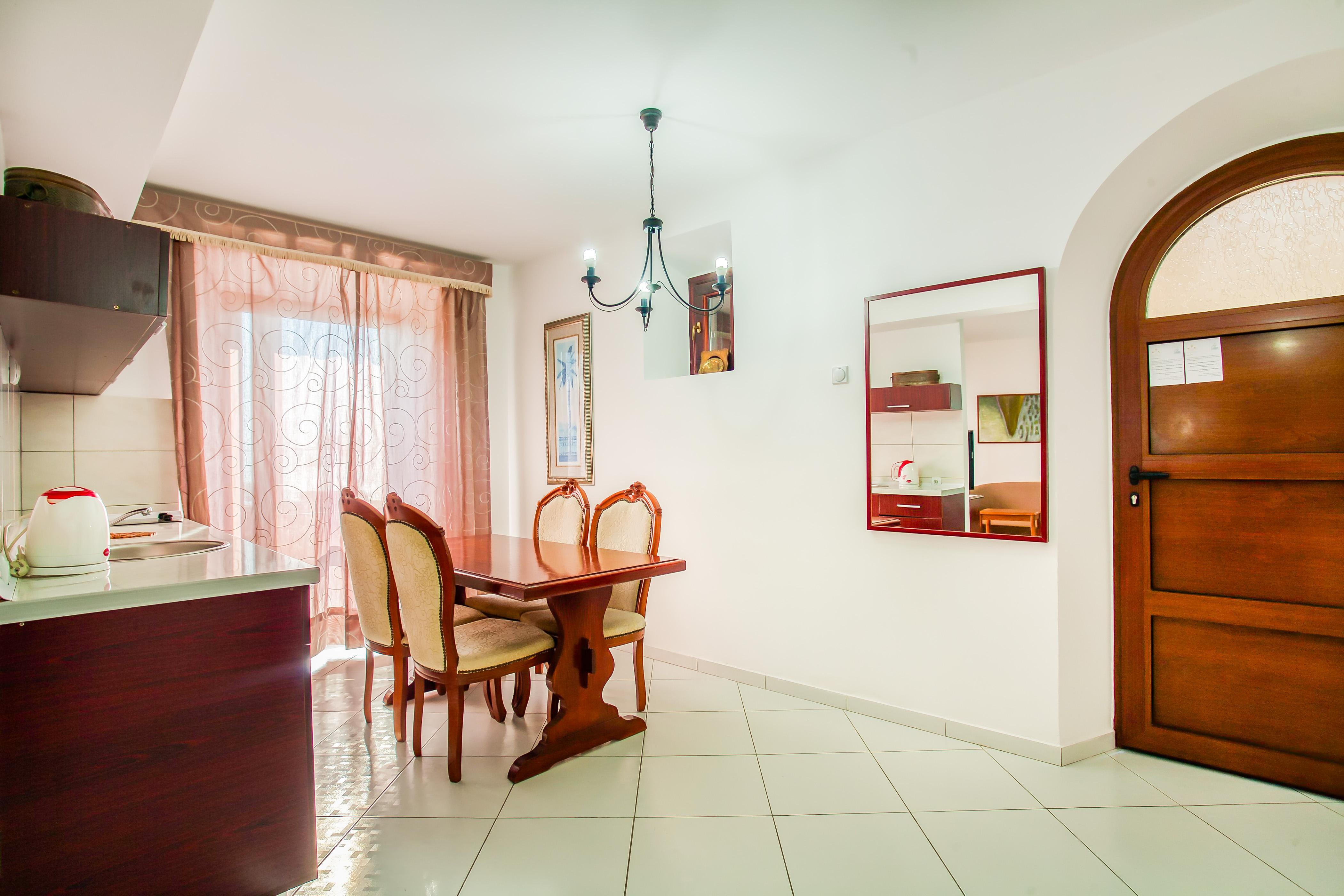 Palata Venezia 4* Ulcinj